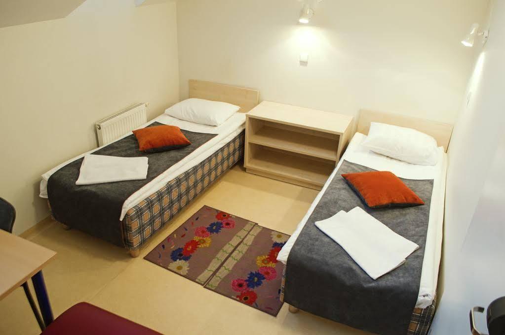קובנה Apple Economy Hotel מראה חיצוני תמונה