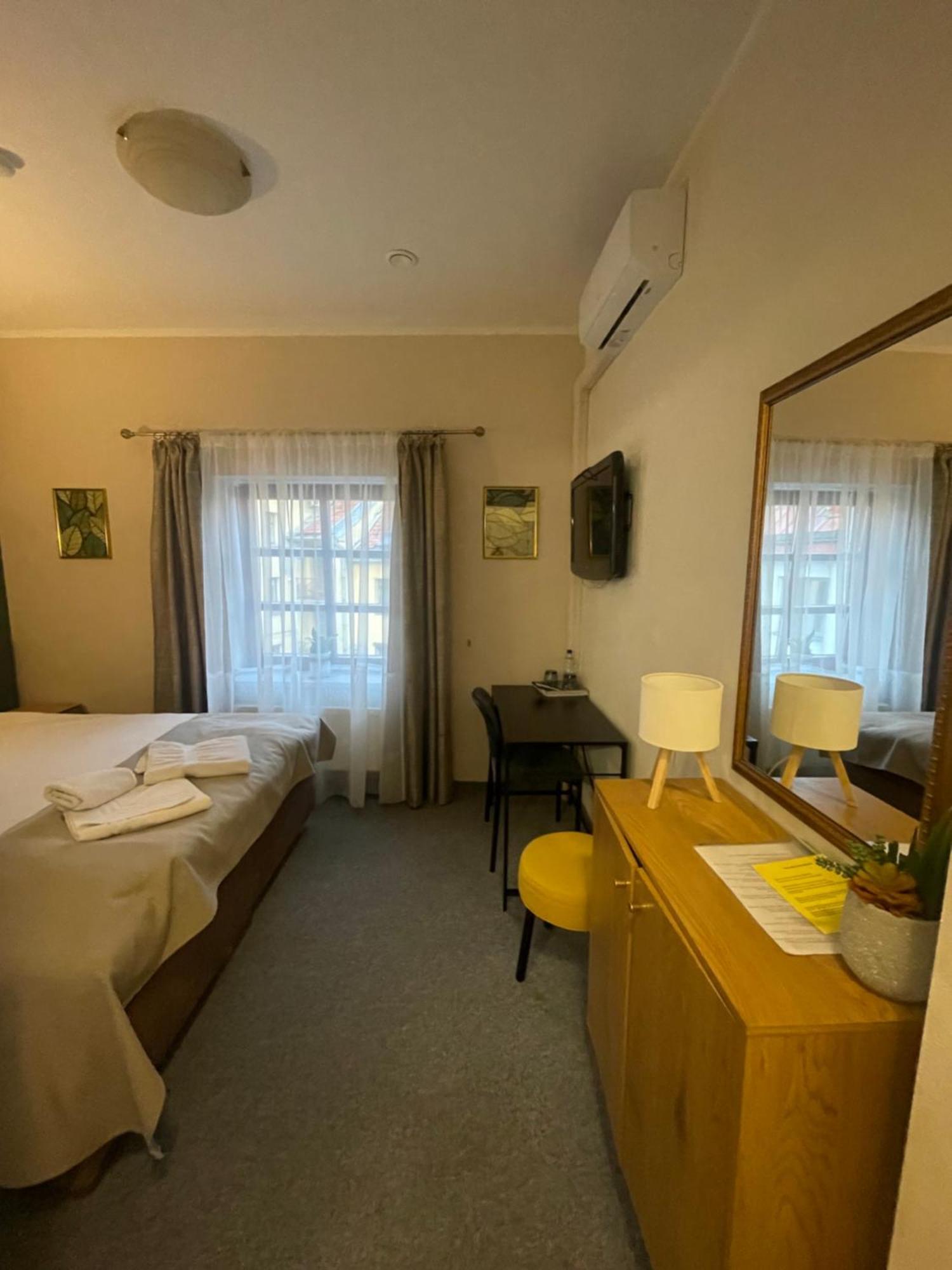 קובנה Apple Economy Hotel מראה חיצוני תמונה